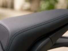 Simili-cuir de qualité, la clé d’une housse de selle mécaboîte durable